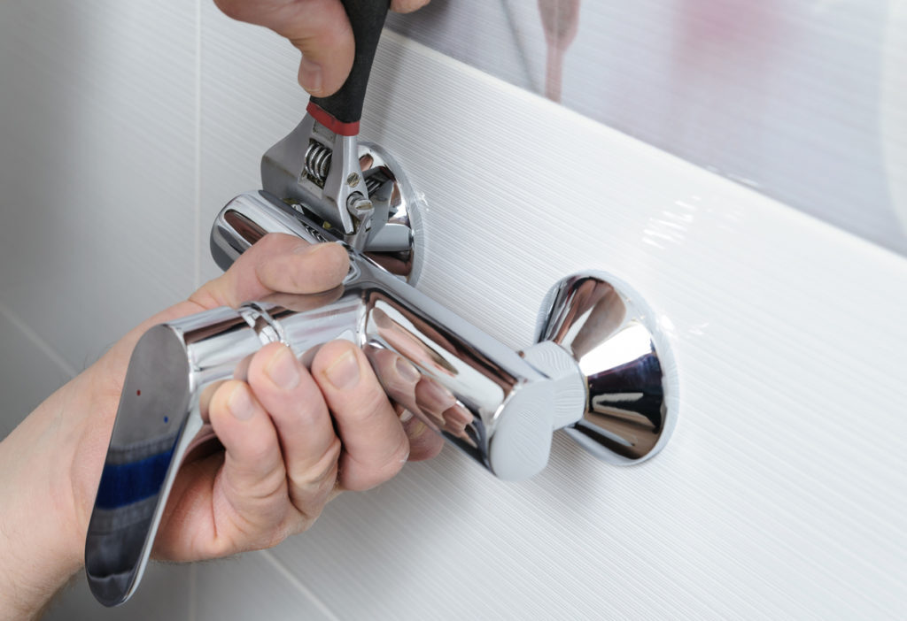 How to Replace a Bath Faucet - Toilet Lounge